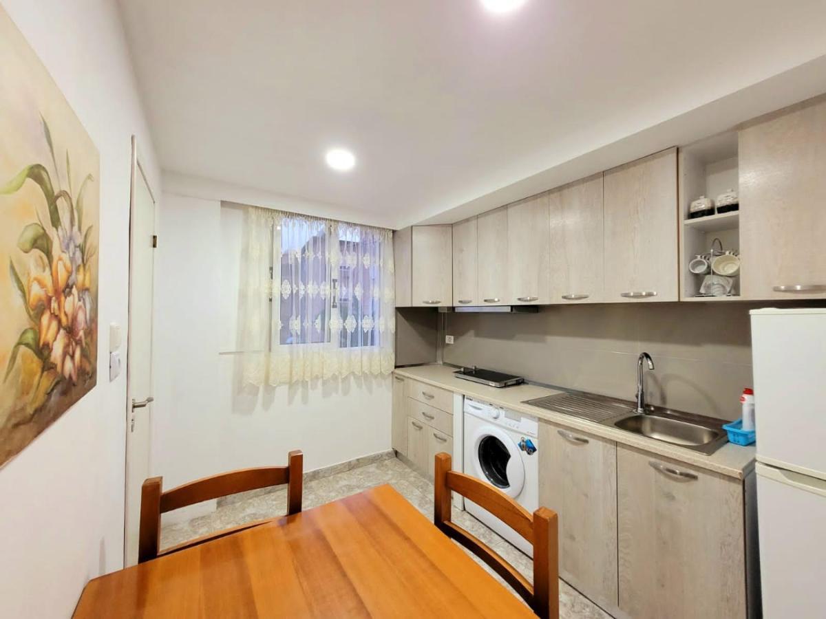 Anis Apartments Sarande Exterior photo